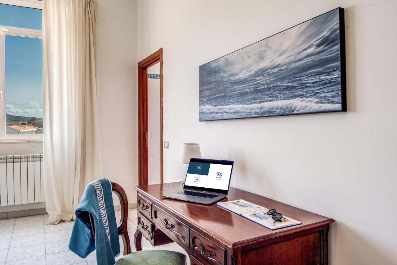Villa Mg Hotel Santa Marinella Bagian luar foto
