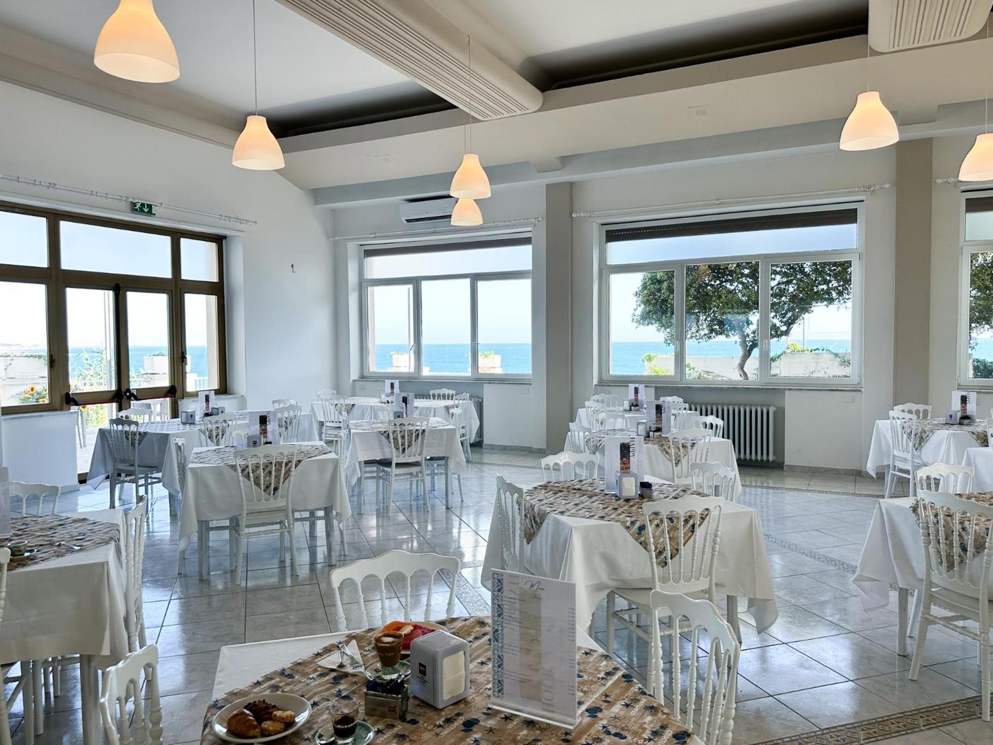 Villa Mg Hotel Santa Marinella Bagian luar foto