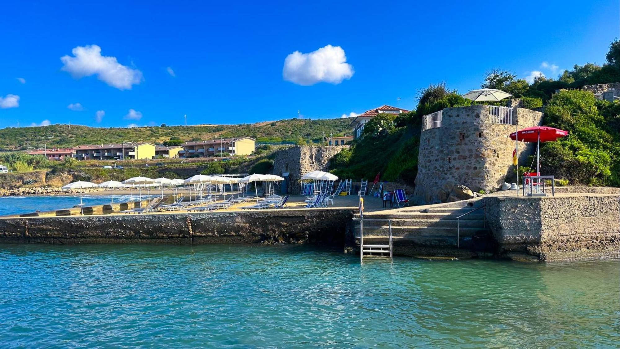 Villa Mg Hotel Santa Marinella Bagian luar foto