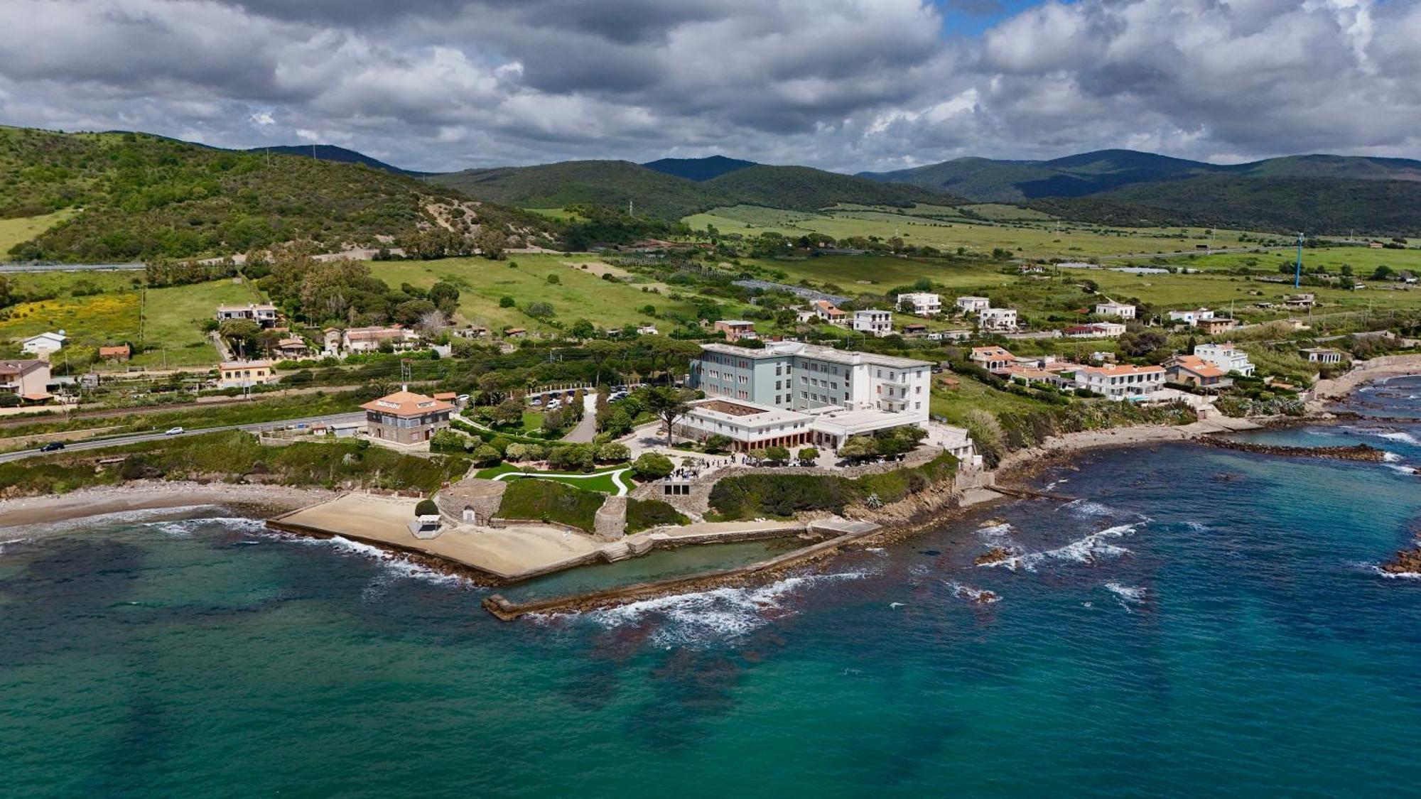 Villa Mg Hotel Santa Marinella Bagian luar foto